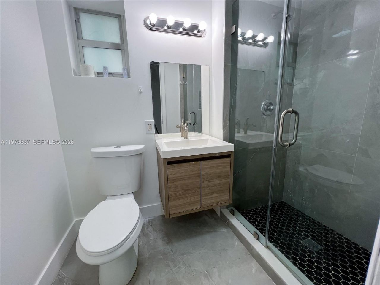 10090 W Fern St, Miami, FL 33157 Photo