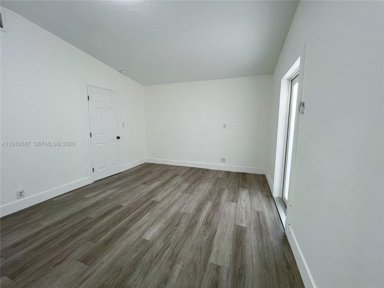 10090 W Fern St, Miami, FL 33157 Photo