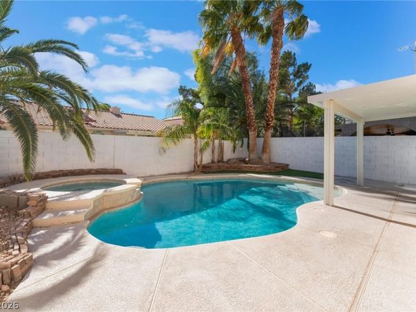 8529 Lost Gold Avenue , Las Vegas, NV 89129