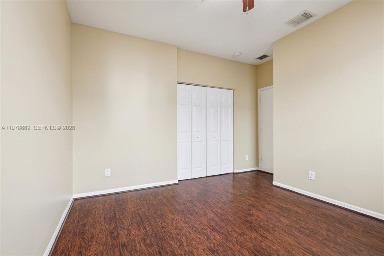 2142 NW 77th Ter , Pembroke Pines, FL 33024 Photo