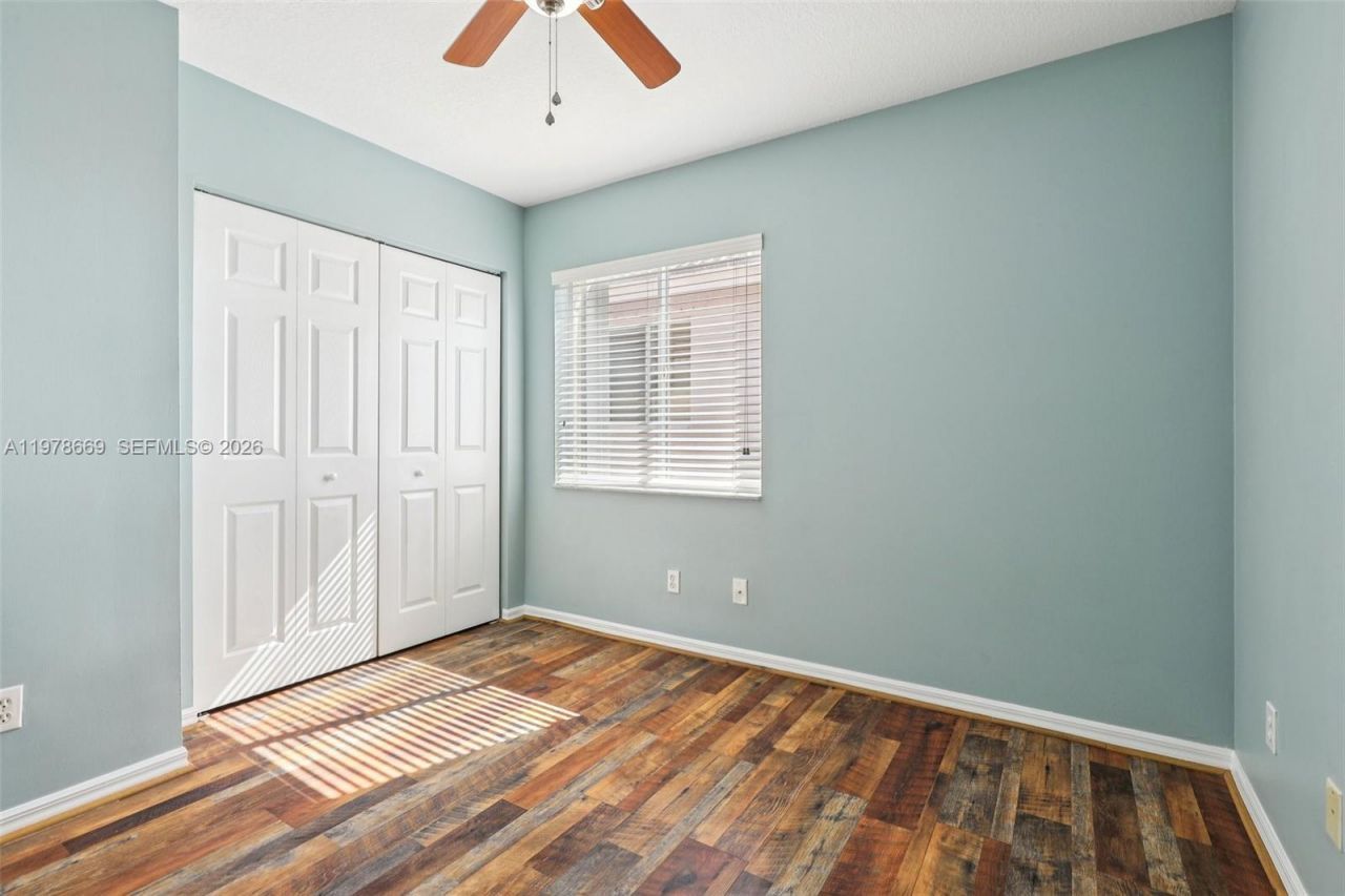 2142 NW 77th Ter , Pembroke Pines, FL 33024 Photo