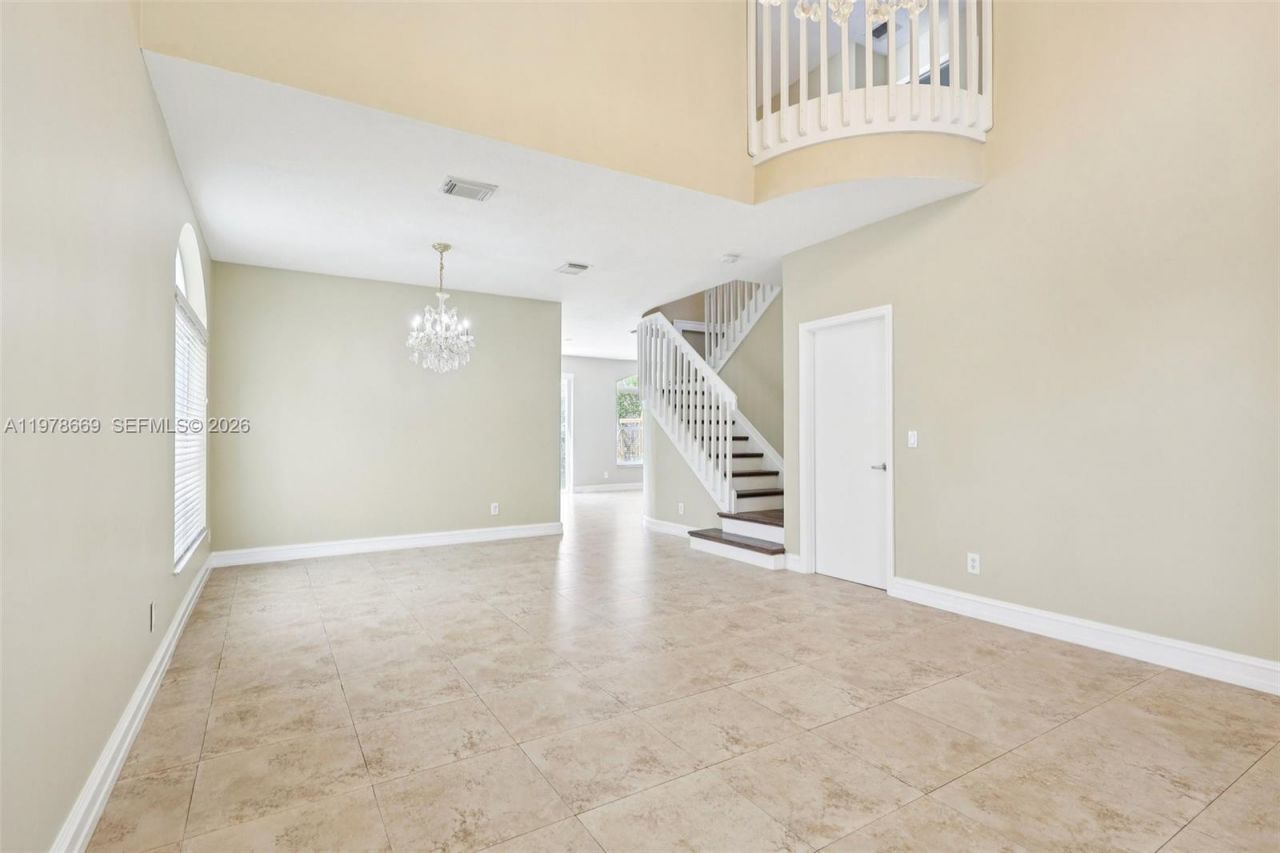 2142 NW 77th Ter , Pembroke Pines, FL 33024 Photo