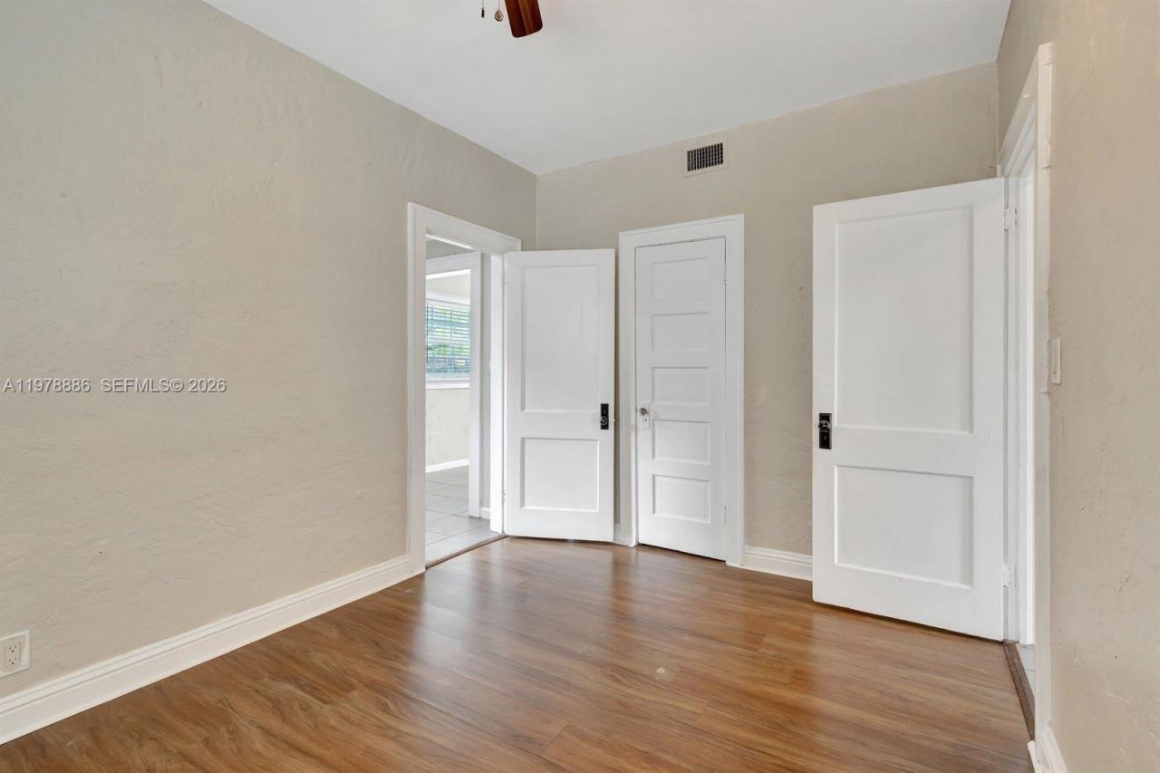 630 33rd St , West Palm Beach, FL 33407 Photo