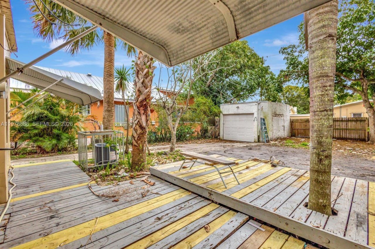 630 33rd St , West Palm Beach, FL 33407 Photo