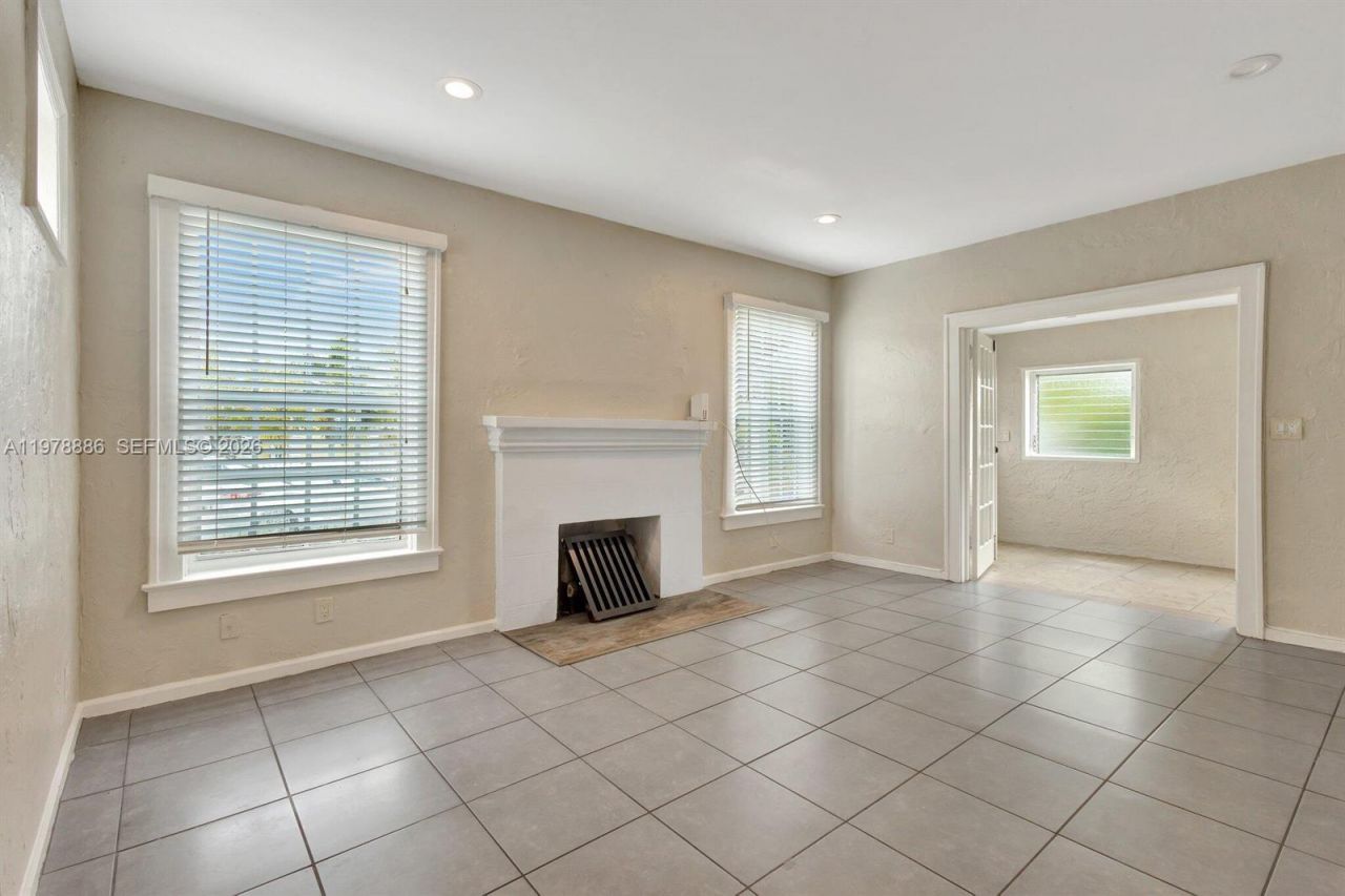 630 33rd St , West Palm Beach, FL 33407 Photo