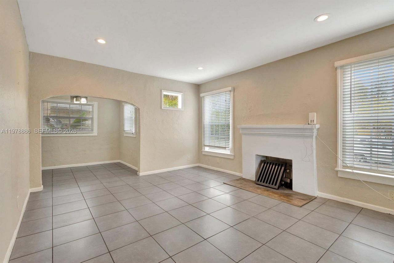 630 33rd St , West Palm Beach, FL 33407 Photo