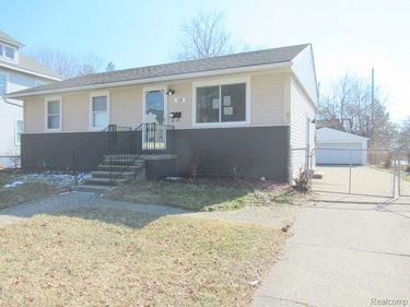 10 3rd Street, Mt. Clemens, MI 48043