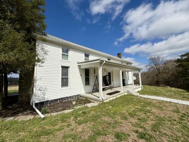 375 Ron Thompson Road, Hardyville, KY 42746