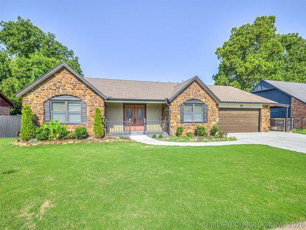 1012 N Forest Place , Jenks, OK 74037