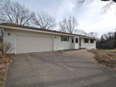 1901 Yorkshire Avenue S, Hopkins, MN 55305