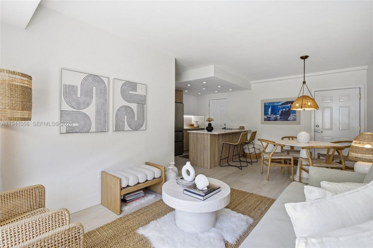 290 Sunrise Dr , Unit 110, Key Biscayne, FL 33149 Photo