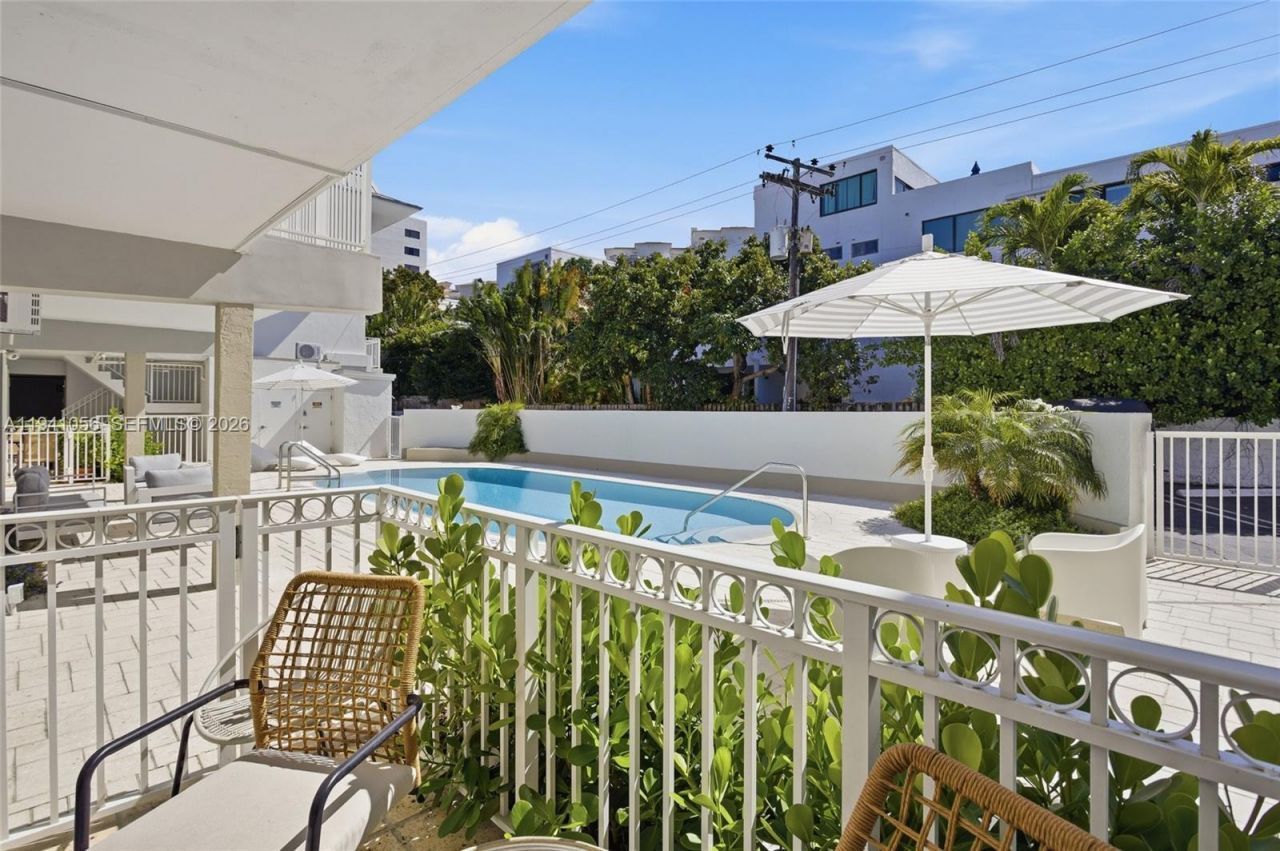 290 Sunrise Dr , Unit 110, Key Biscayne, FL 33149 Photo