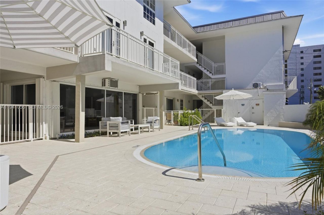 290 Sunrise Dr , Unit 110, Key Biscayne, FL 33149 Photo