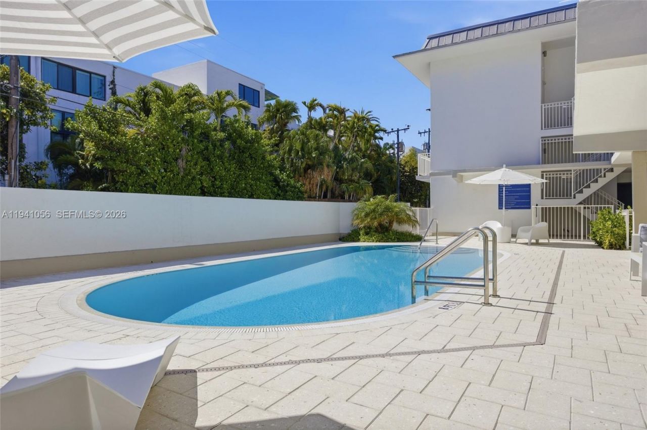 290 Sunrise Dr , Unit 110, Key Biscayne, FL 33149 Photo