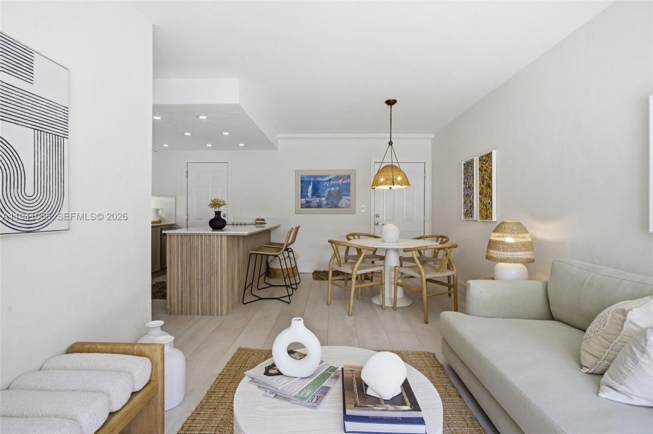 290 Sunrise Dr , Unit 110, Key Biscayne, FL 33149 Photo