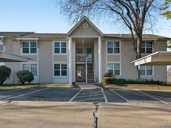 929 Sugar Lake Court , Unit 7, St Peters, MO 63376