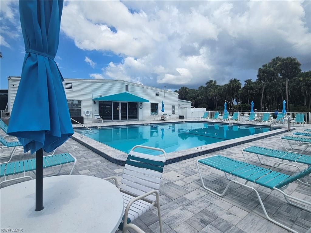 12 Aquamarine Ave, Unit 12Q, Naples, FL 34114 Photo