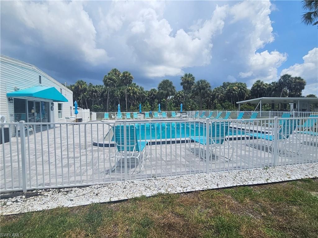 12 Aquamarine Ave, Unit 12Q, Naples, FL 34114 Photo