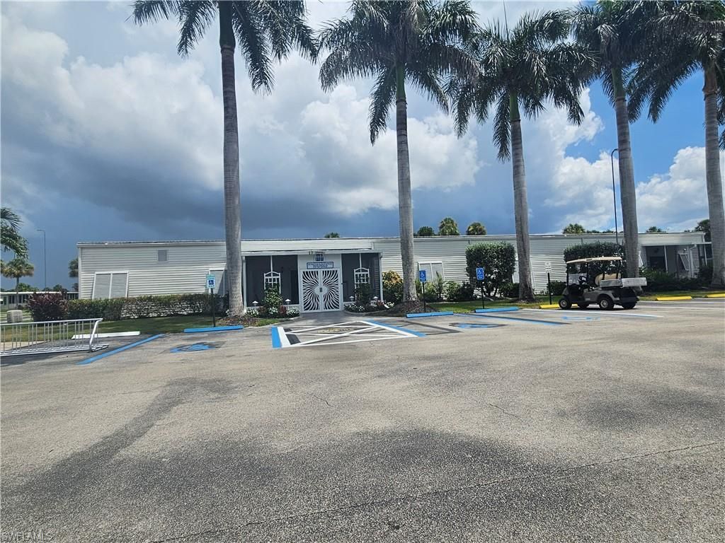 12 Aquamarine Ave, Unit 12Q, Naples, FL 34114 Photo