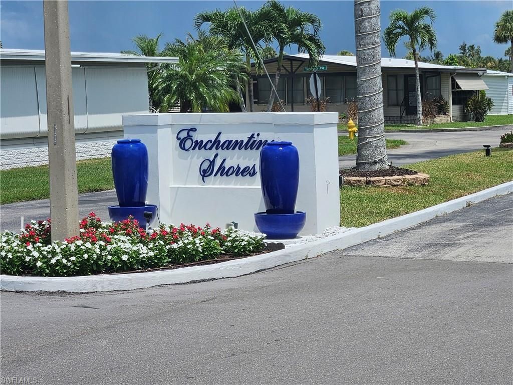 12 Aquamarine Ave, Unit 12Q, Naples, FL 34114 Photo