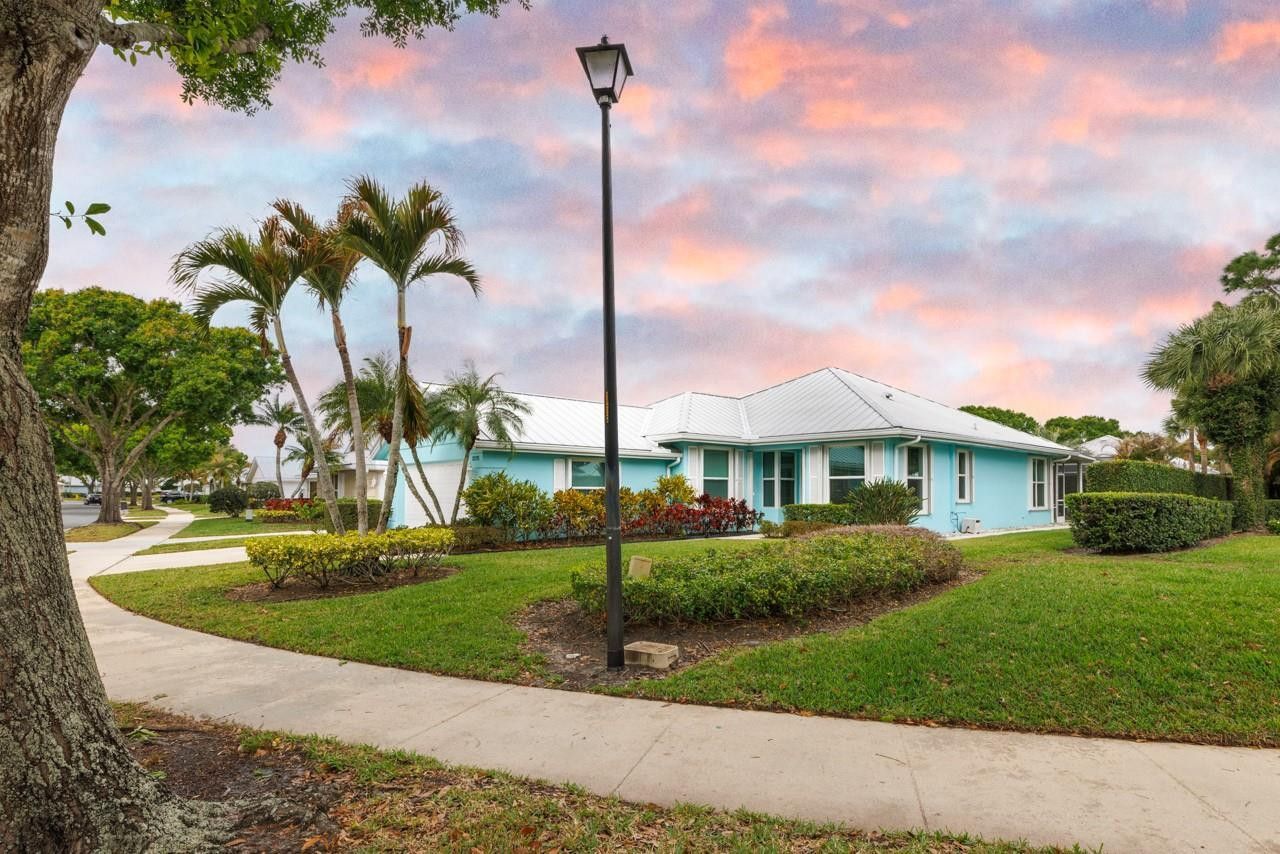 2275 SW Mayflower Dr, Palm City, FL 34990 Photo