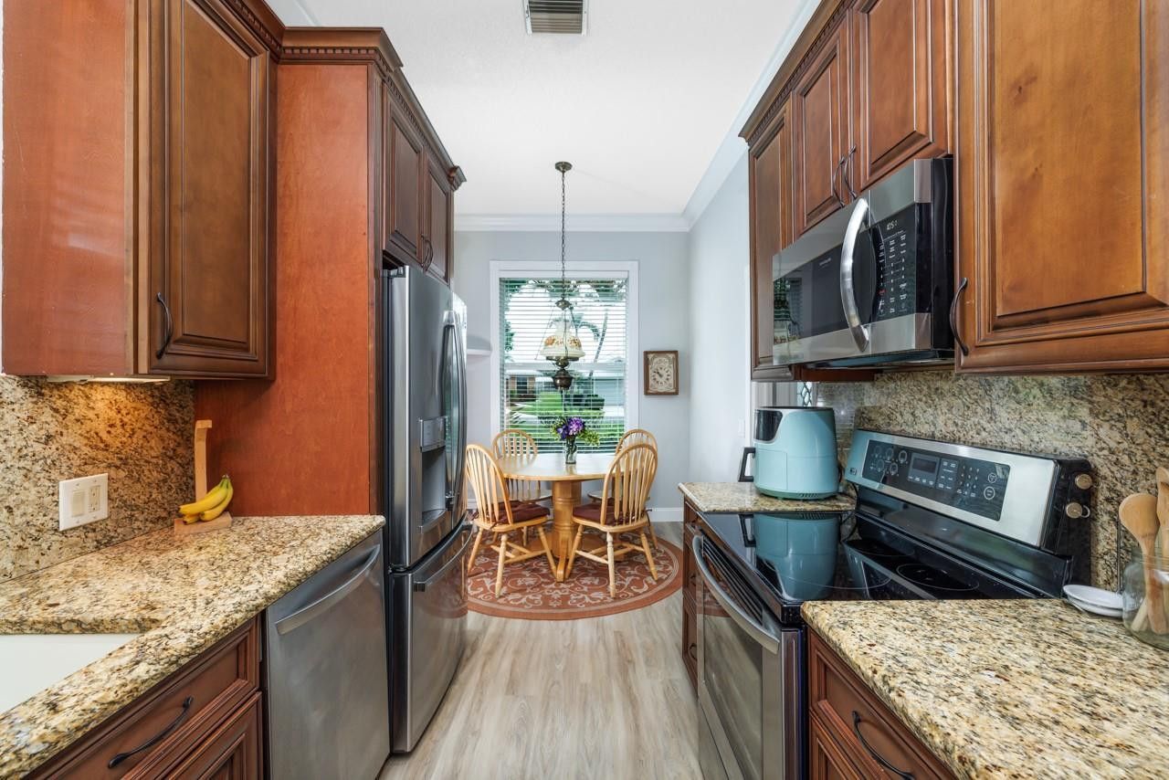 2275 SW Mayflower Dr, Palm City, FL 34990 Photo