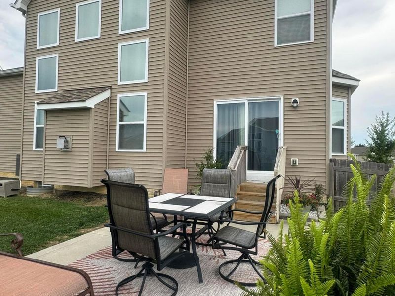 242 Mannaseh Drive W, Granville, OH 43023 Photo 2