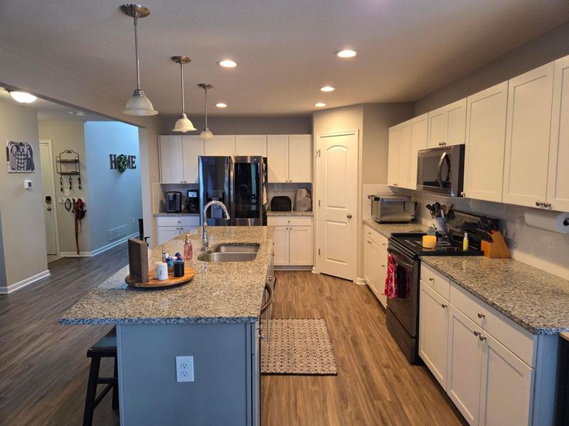 242 Mannaseh Drive W, Granville, OH 43023 Photo 4