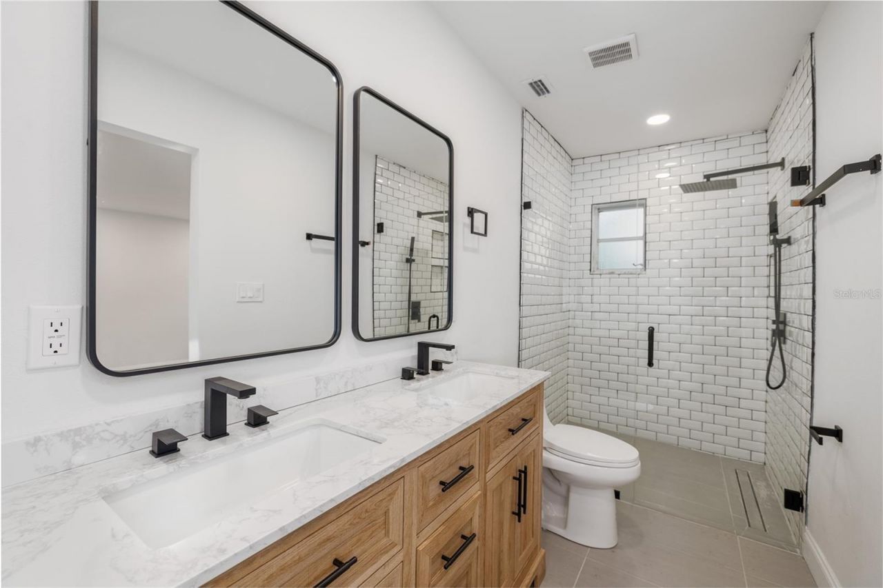 3947 Overlook Drive Ne, Saint Petersburg, FL 33703 Photo