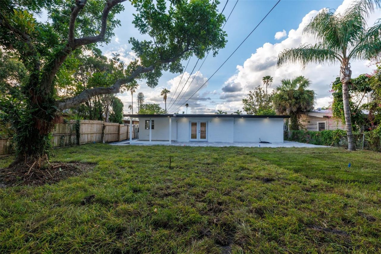 3947 Overlook Drive Ne, Saint Petersburg, FL 33703 Photo