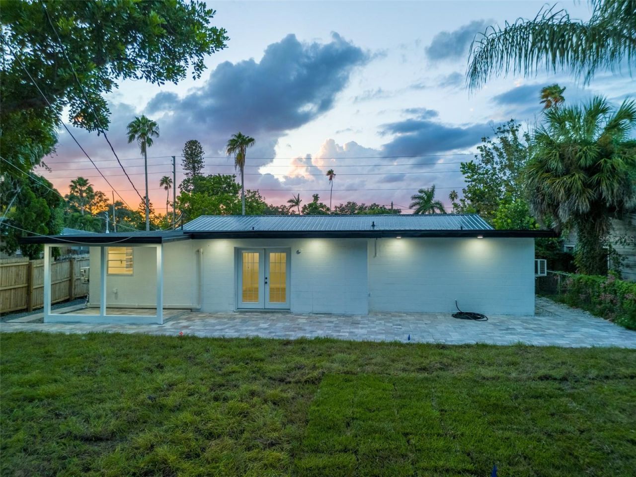 3947 Overlook Drive Ne, Saint Petersburg, FL 33703 Photo