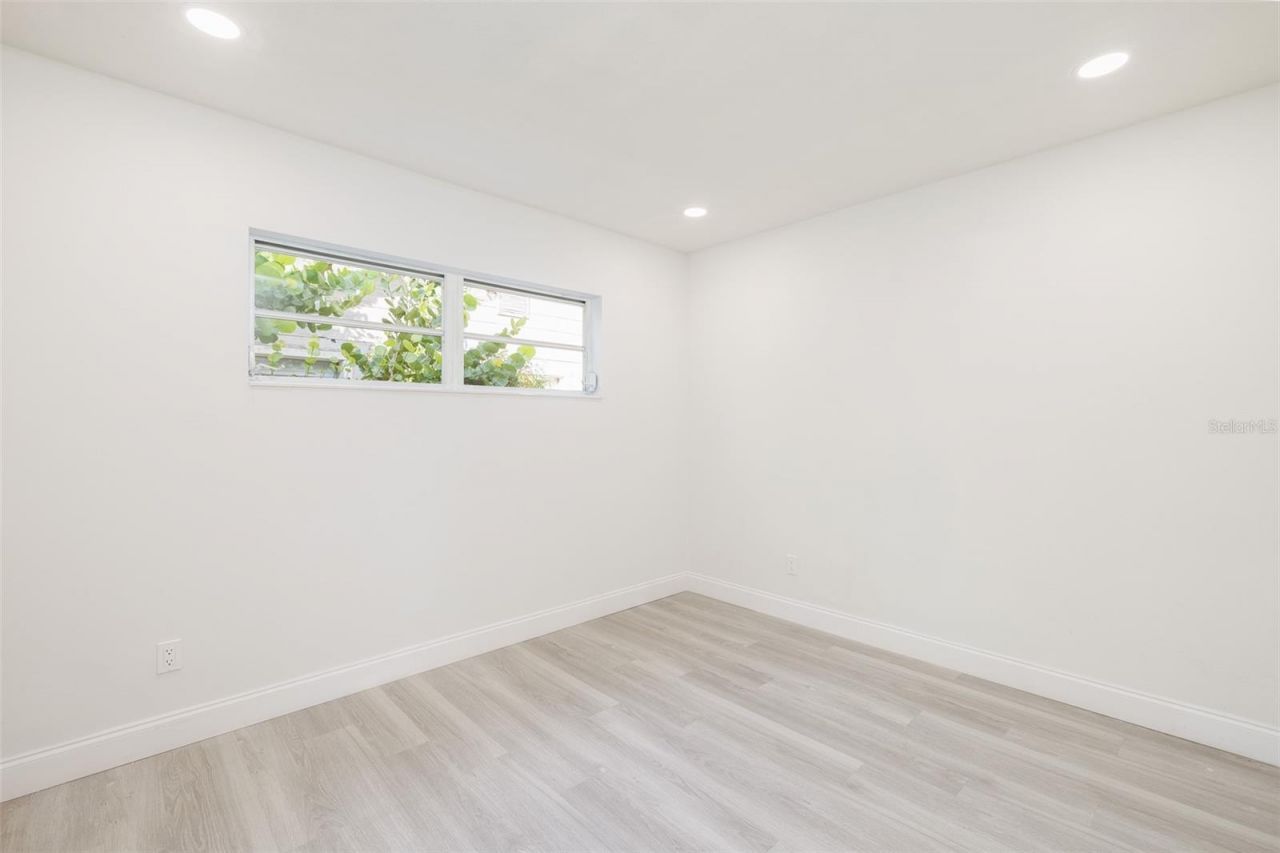 3947 Overlook Drive Ne, Saint Petersburg, FL 33703 Photo