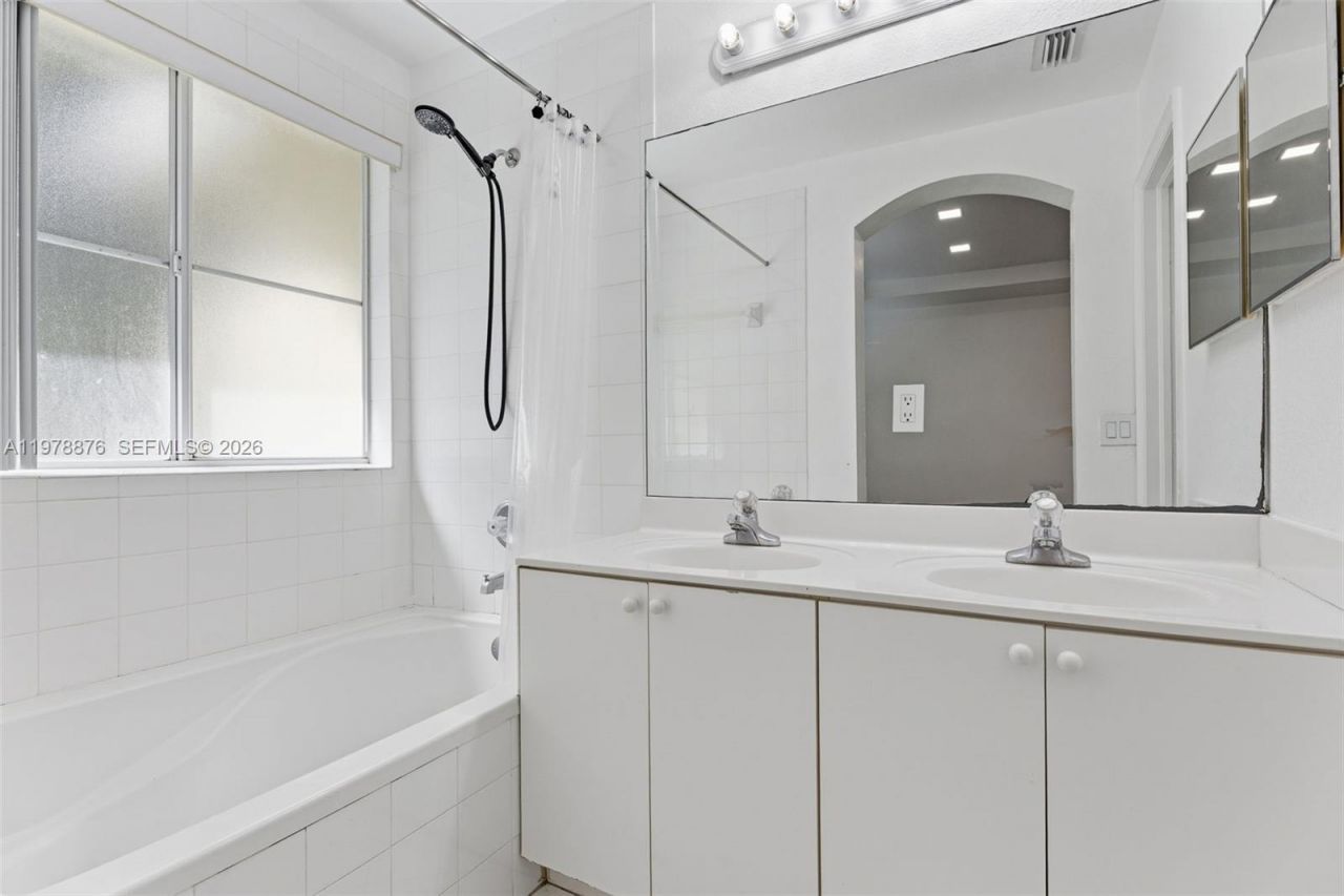 9000 W Flagler St, Unit 7, Miami, FL 33174 Photo