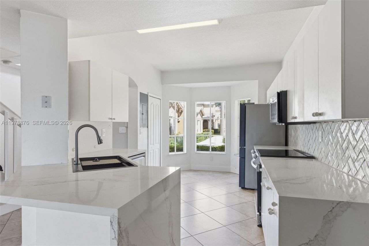 9000 W Flagler St, Unit 7, Miami, FL 33174 Photo