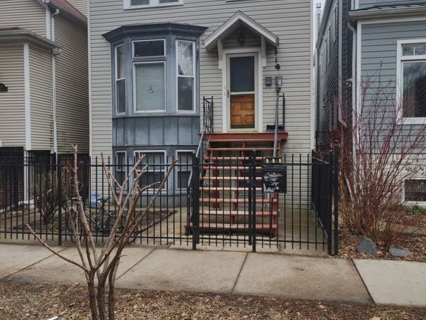 2143 W Berteau Avenue, Chicago, IL 60618