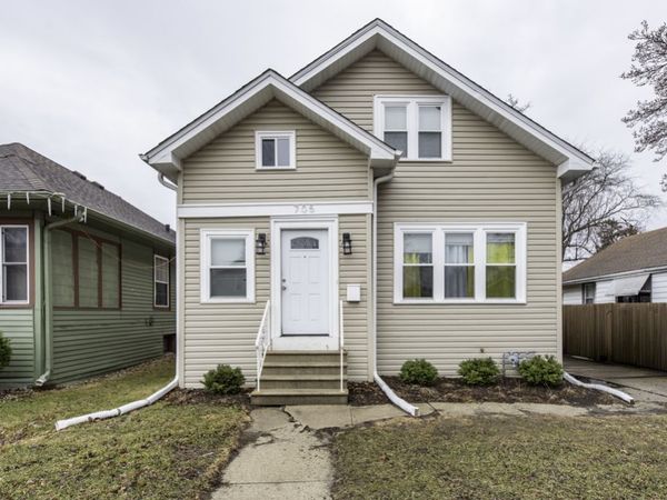 705 Massena Avenue , Waukegan, IL 60085