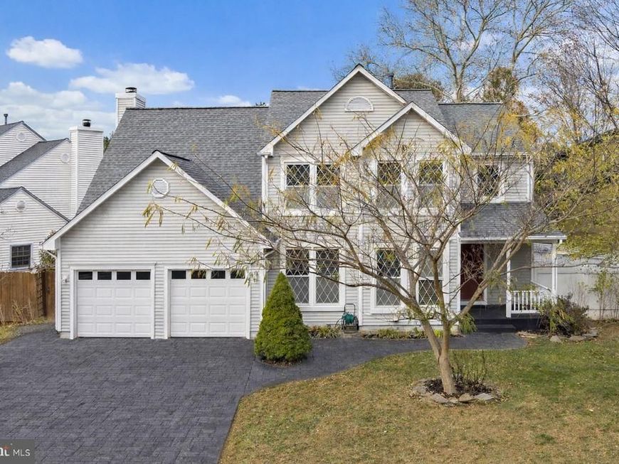 18906 Lindenhouse Road, Gaithersburg, MD 20879 Main Photo