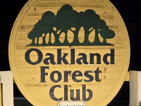 3053 N Oakland Forest Dr, Unit 102, Oakland Park, FL 33309