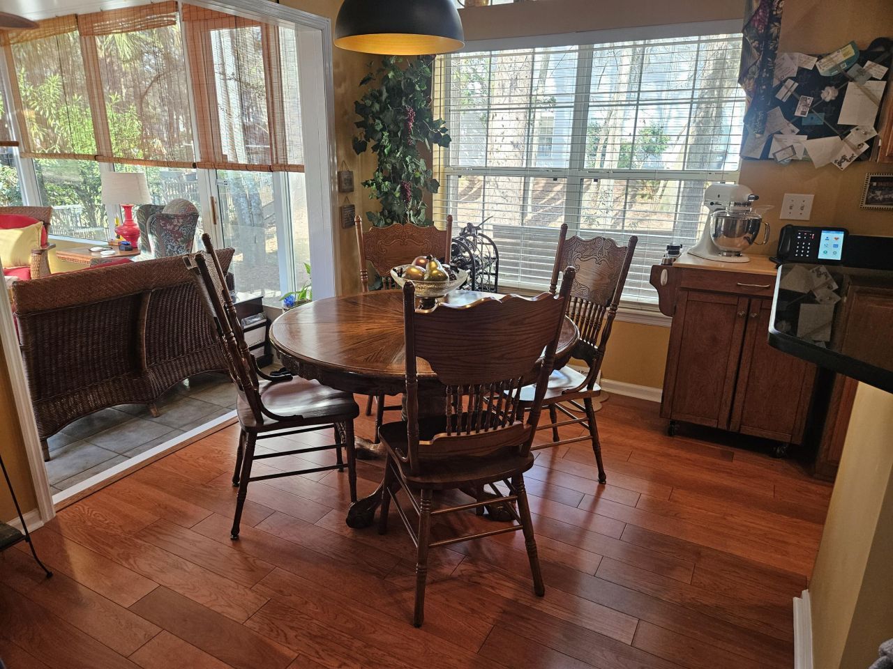 568 Pointe Of Oaks Road Photo 12