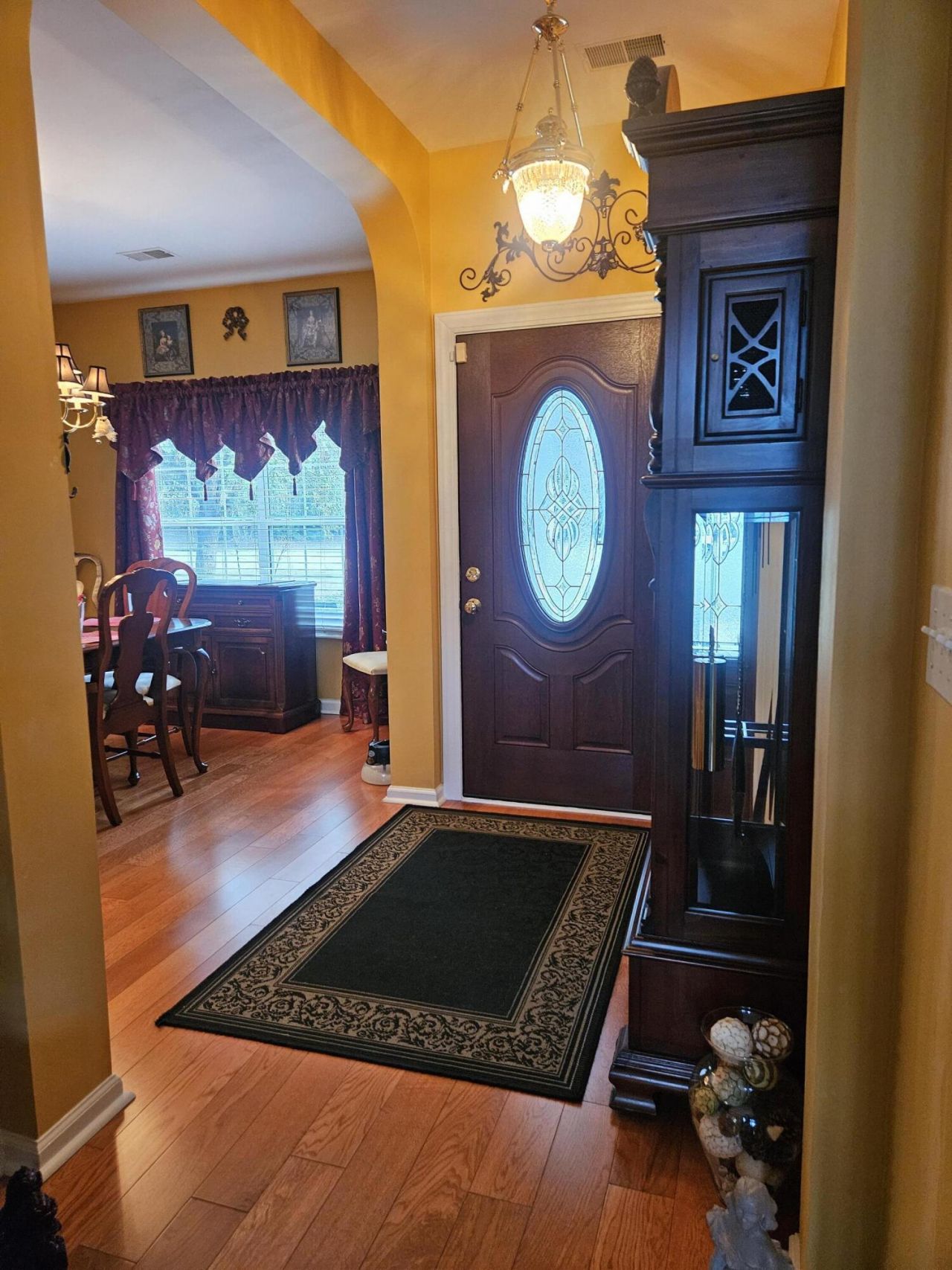 568 Pointe Of Oaks Road Photo 4