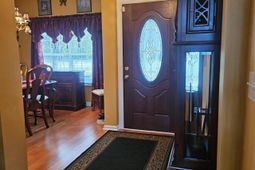 568 Pointe Of Oaks Road photo 4