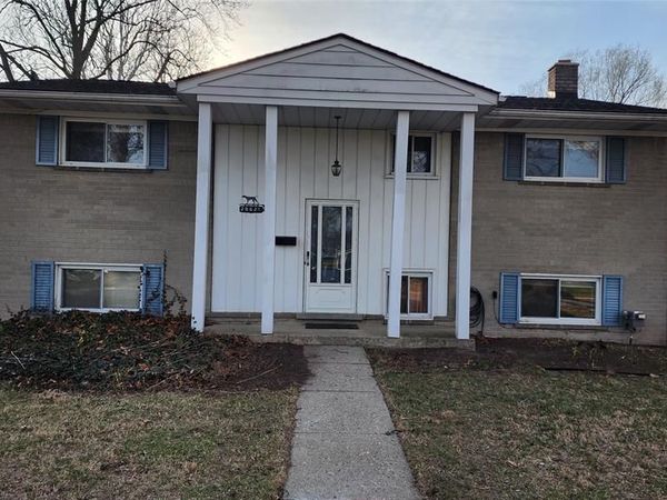 28621 Milton Avenue, Warren, MI 48092