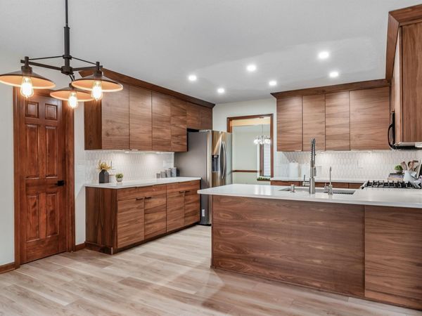 2020 Deer Lodge Place, Fort Wayne, IN 46818