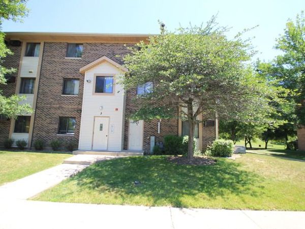 3 CEDAR Court , Unit 1, Vernon Hills, IL 60061