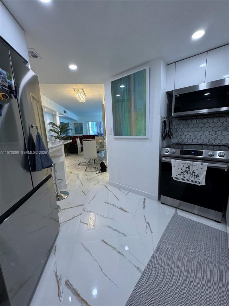 999 Brickell Bay Dr , Unit 710, Miami, FL 33131 Photo