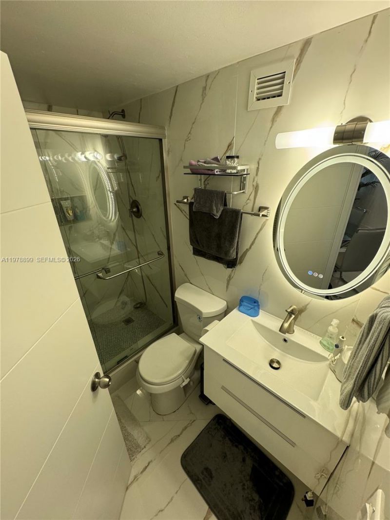 999 Brickell Bay Dr , Unit 710, Miami, FL 33131 Photo