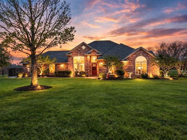 10711 E Clover Lane , Forney, TX 75126