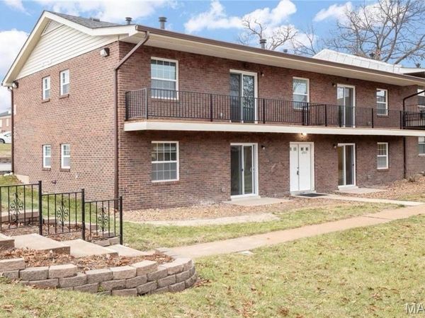 6905 Colonial Woods Drive, Unknown, MO 63129