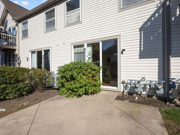 2877 Stonewater Drive , Unit 2877, Naperville, IL 60564