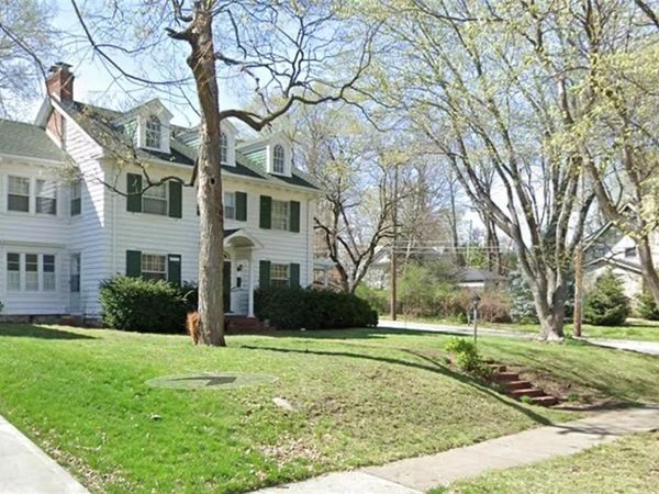 5500 Central Street, Kansas City, MO 64113